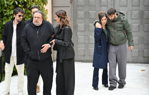«Να μ’ αγαπάς»: Ο Χάρης πληγώνεται από την απόρριψη του πατέρα του