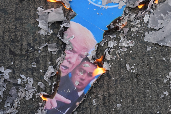 Ο Τραμπ απειλεί να αποσύρει τις ΗΠΑ από το ΝΑΤΟ