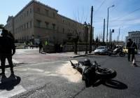 Τροχαίο στη Βουλή: Εκτός Τροχαίας ο τροχονόμος που «τραμπούκισε» τον διανομέα - Διατάχθηκε ΕΔΕ