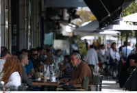 Εγκύκλιος Πιτσιλή για ΦΠΑ στην εστίαση: Πού παραμένει στο 13%, πού επιστρέφει στο 24%