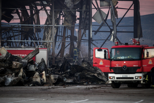 Έκρηξη στη «Βιολάντα:» Το «ευχαριστώ» του Κεφαλογιάννη στην Πυροσβεστική