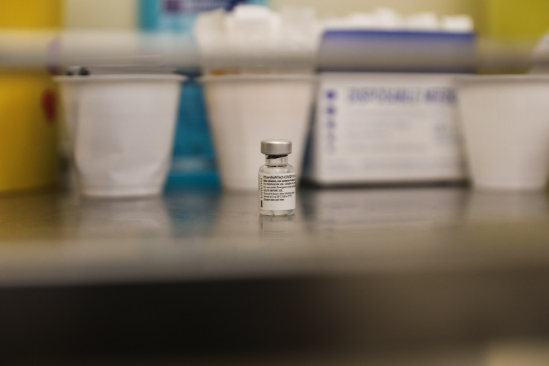 H Pfizer εργάζεται για μία ενισχυτική δόση του εμβολίου της