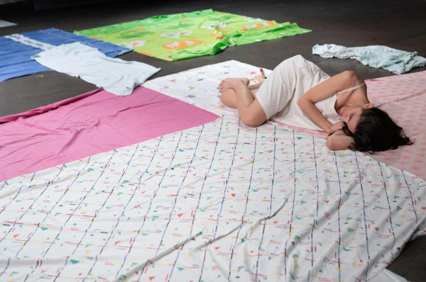 Γνωρίζοντας από την κόψη: Τη Διεθνή Ημέρα των Γυναικών μιλάμε για την έμφυλη βία