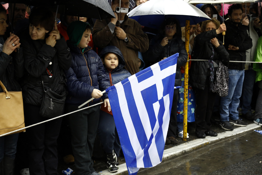 Κακοκαιρία την 28η Οκτωβρίου: Τι θα γίνει με τις μαθητικές παρελάσεις - Ποιος αποφασίζει αν θα αναβληθούν