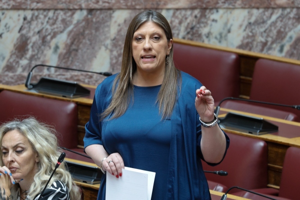 Ένταση στη Βουλή για την άρση ασυλίας της Ζωής Κωνσταντοπούλου