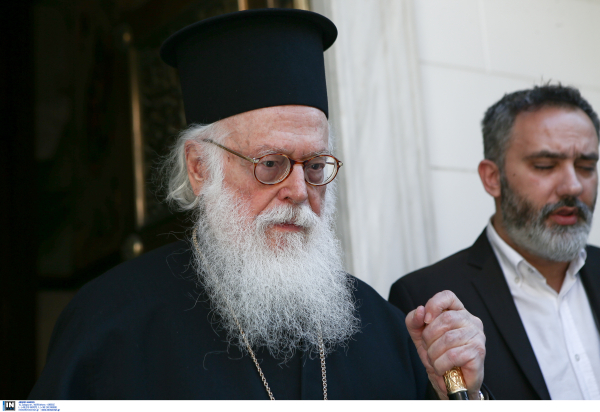 Αρχιεπίσκοπος Αλβανίας Αναστάσιος: Ξεκίνησαν οι διαδικασίες αποσωλήνωσής του