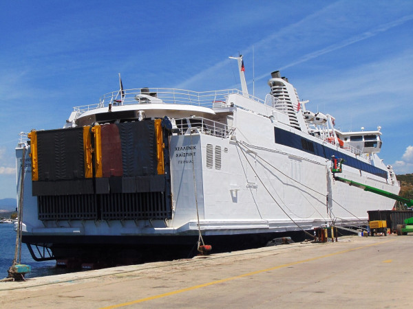 Πάρος: Μεγάλη ταλαιπωρία για τους επιβάτες του Hellenic Highspeed