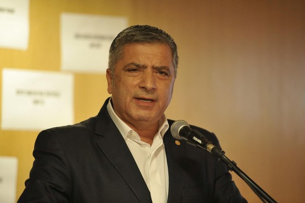 Πατούλης: Οι δανειολήπτες να εξαγοράσουν στην ίδια τιμή με τα funds τα κόκκινα δάνεια