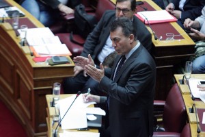 Βρούτσης: Παράλογες οι εισφορές – η ΝΔ δεσμεύεται να τις μειώσει