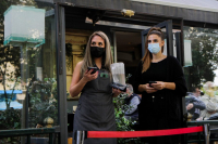 Η Μετάλλαξη Όμικρον θα αλλάξει τα πρωτόκολλα σε εστίαση και διασκέδαση, πόσο την «πιάνουν» τα rapid test