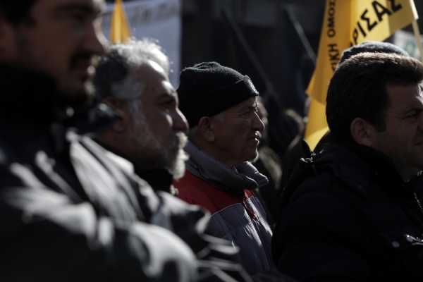 Ποιοι δικαιούνται Εθνική Σύνταξη - Παραδείγματα