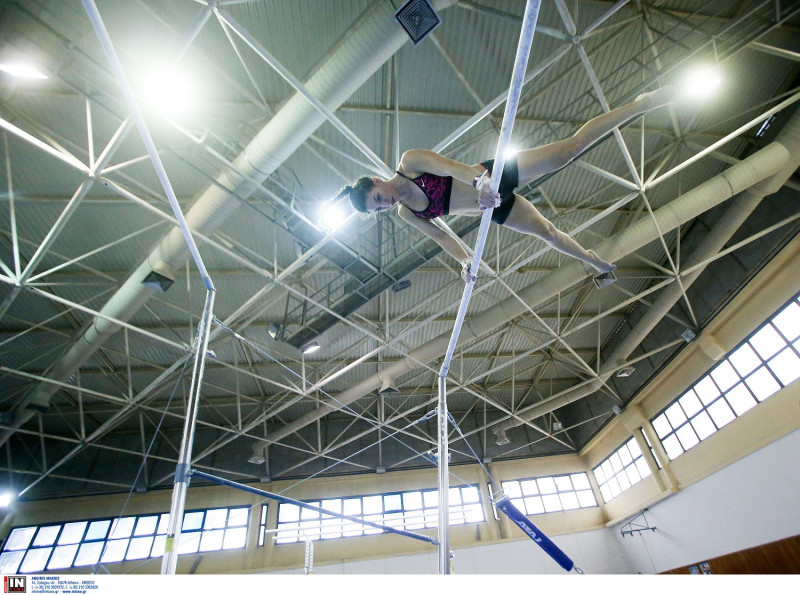 Σοκαριστική καταγγελία αθλήτριας ενόργανης: «Την έβαζε με το ζόρι να ουρήσει τα χέρια της»