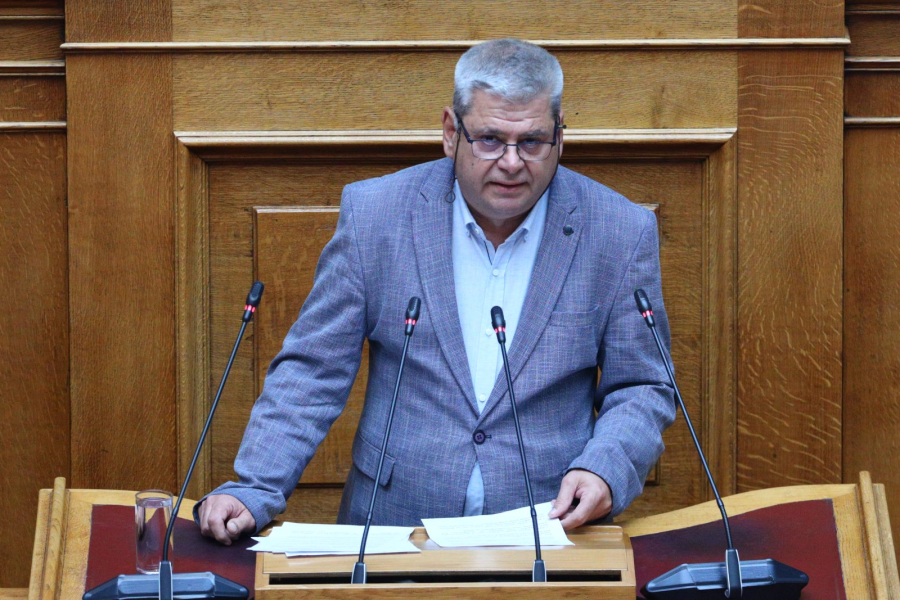 Πολιτικός σεισμός μετά την κατάθεση Βάρρα