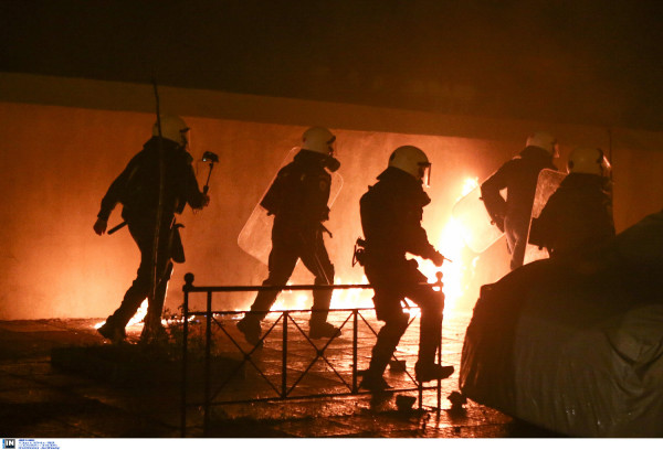 Σοκάρουν στις καταθέσεις οι αστυνομικοί για τον ξυλοδαρμό του συναδέλφου τους στη Νέα Σμύρνη: «Σκοτώστε τον, ψόφα κ@@@μπατσε»