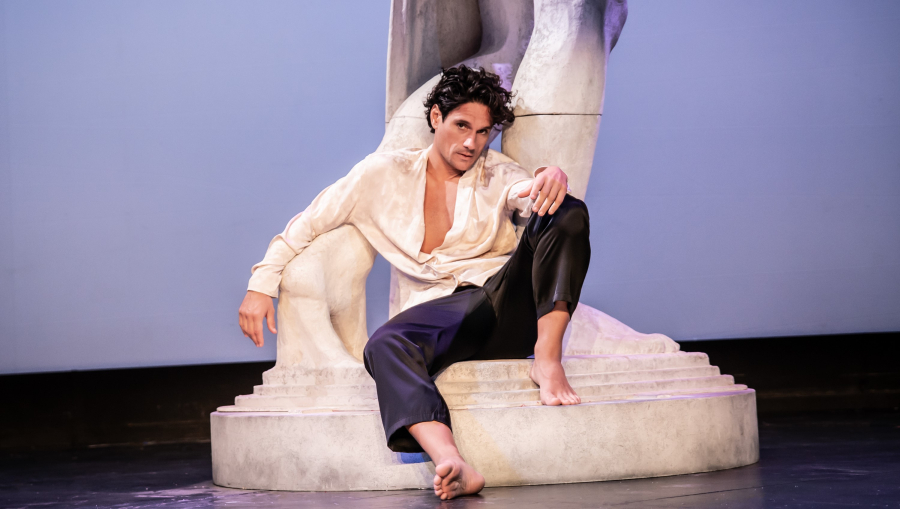 Eίδαμε τον Πάνο Βλάχο ως «Δον Ζουάν» στο θέατρο Βεάκη