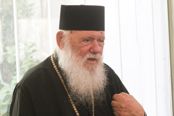 Ιερώνυμος: Η Παναγία, γέφυρα για να συνδέσουμε τα βάσανά μας με τη χριστιανική ελπίδα