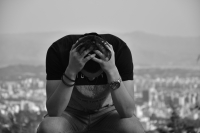 Το χρόνιο στρες αφήνει αποτύπωμα στη μνήμη; Τι έδειξαν 11 χρόνια παρακολούθησης της κορτιζόλης