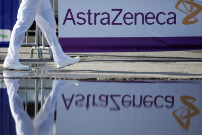 Νέα περιστατικά θρομβώσεων από το εμβόλιο της AstraZeneca, στη Βρετανία