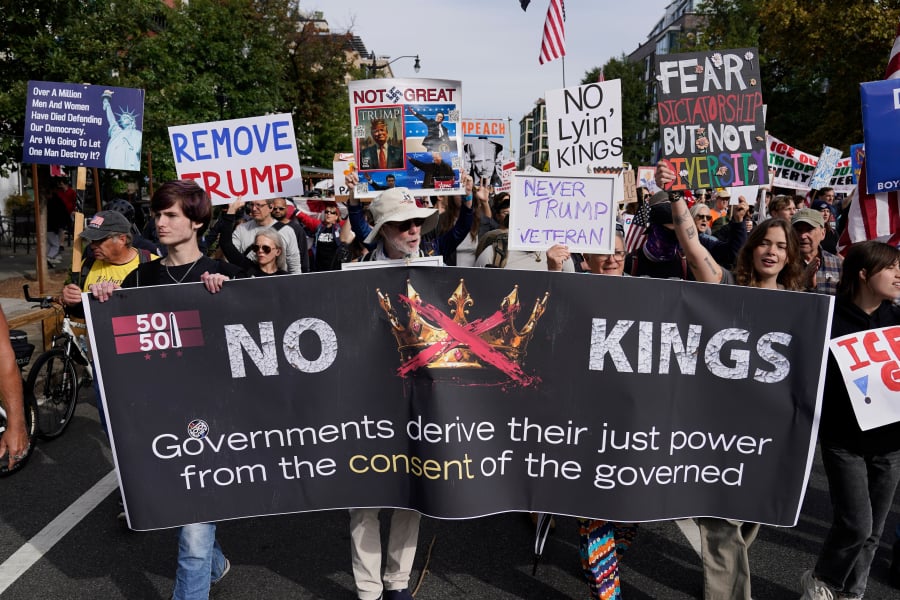«No Kings»: 2.500 συγκεντρώσεις στις ΗΠΑ - «Δεν είμαι βασιλιάς», η απάντηση του Τραμπ