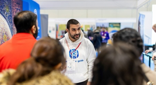 Οι ΗΠΑ απελαύνουν Βρετανό δημοσιογράφο επειδή άσκησε κριτική στο Ισραήλ