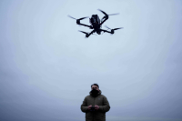 Ρωσικά drones σφυροκοπούν την Ουκρανία πριν τη συνάντηση Ζελένσκι - Τραμπ