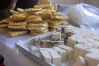 Καθαρά Δευτέρα: Πόσο θα κοστίσει η λαγάνα και πόσο ο χαλβάς φέτος