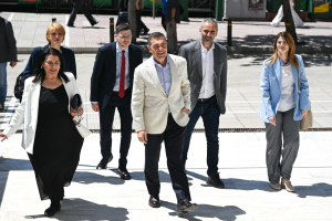 New Greek Poll Shows Tsipras' Political Comeback Reshaping Opposition Landscape