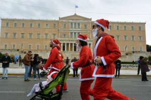 Κυκλοφοριακές ρυθμίσεις στο κέντρο της Αθήνας λόγω... Santa Run
