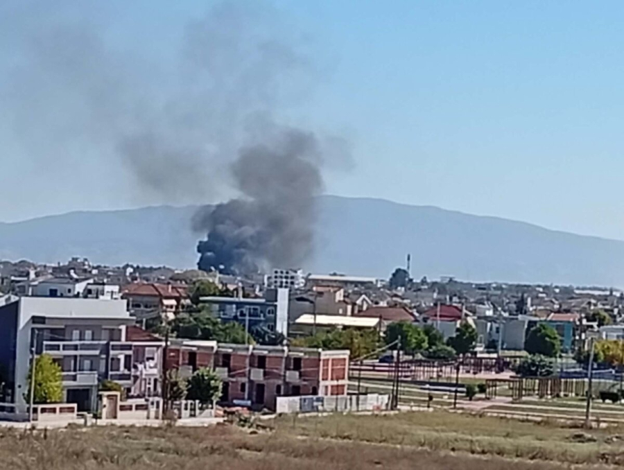 Όσα άφησε η έκρηξη στο συνεργείο αεριοκίνησης οχημάτων στη Λάρισα: Τραυματίες και μεγάλες υλικές ζημιές