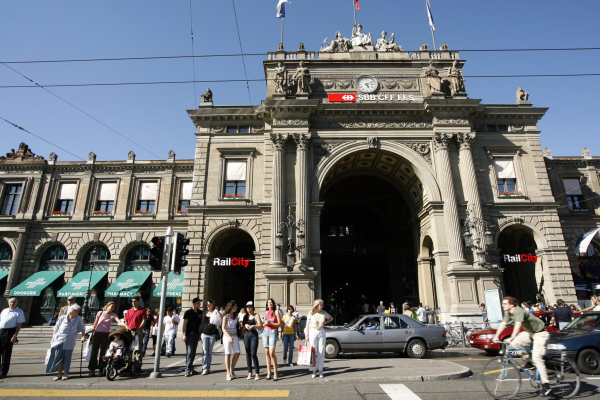 Η Ελβετία αυξάνει τον ΦΠΑ για να ενισχύσει τις αμυντικές της δαπάνες, είναι και πάλι πολύ χαμηλότερος από της Ελλάδας