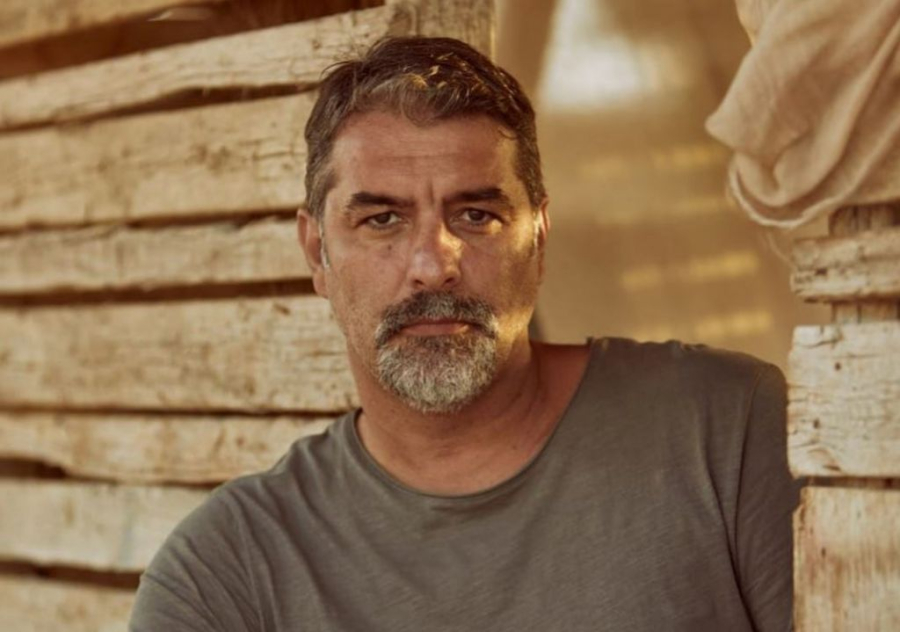 Εκτάκτως στο νοσοκομείο ο Βασίλης Μπισμπίκης, υποβλήθηκε σε επέμβαση