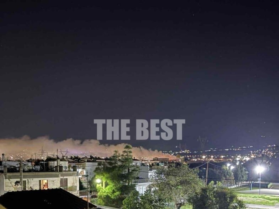 Αχαΐα: Φωτιά σε συνεργείο αυτοκινήτων (Βίντεο)