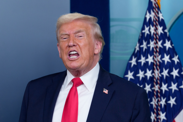 Η κανονικοποίηση του ναζισμού από την κυβέρνηση των ΗΠΑ