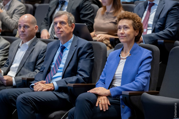 Πώς οι Επιχειρήσεις Μπορούν να Αντιμετωπίσουν τα Fake News στην Ψηφιακή Εποχή