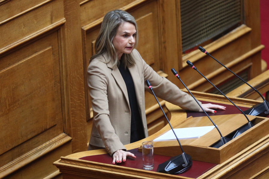 Μιλένα Αποστολάκη: Τα Τέμπη και οι απαράγραπτες ευθύνες