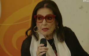 Νάνα Μούσχουρη: Θα τιμηθεί στα γαλλικά Grammy