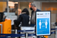 Η μετάλλαξη Όμικρον ίσως είναι «η παραλλαγή που φοβόμασταν», λέει επιστημονικός σύμβουλος της Κομισιόν