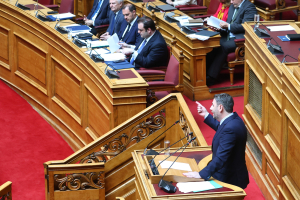 Μετωπική Ανδρουλάκη - Πιερρακάκη για την οικονομία