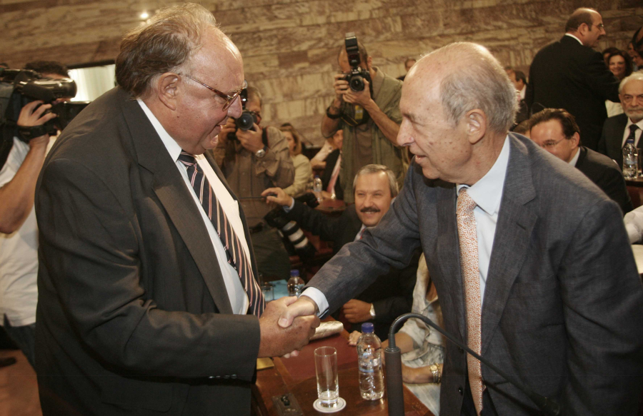 Ο Κώστας Σημίτης αποχαιρετά τον Θεόδωρο Πάγκαλο: «Ήταν αυστηρός κριτής των πολιτικών εξελίξεων»