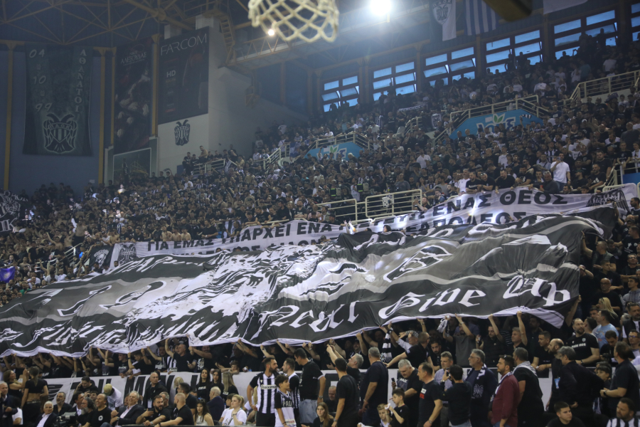 FIBA Europe Cup: Τραυματίστηκε φίλαθλος του ΠΑΟΚ από βεγγαλικό