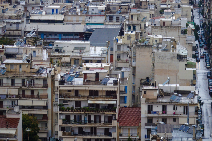 Κοινωνική Αντιπαροχή: Τι προβλέπει το νομοσχέδιο για τα αναξιοποίητα και απαξιωμένα ακίνητα του Δημοσίου