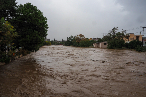 Κακοκαιρία: Συναγερμός στη Μαγνησία - Μήνυμα από το 112 για πλημμύρες