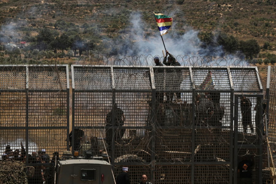 Ποιοι είναι οι Δρούζοι και γιατί το Ισραήλ βομβαρδίζει τη Συρία για να τους προστατεύσει;