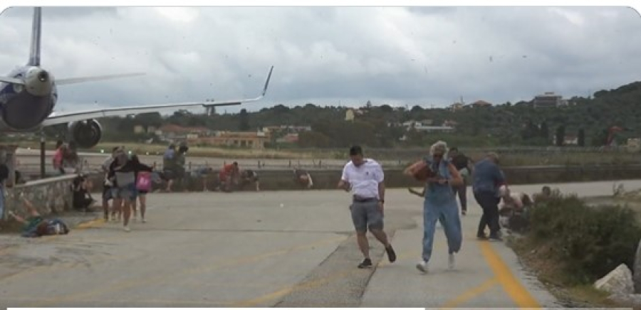 Σκιάθος: Αεροπλάνο απογειώνεται και «σηκώνει τον κόσμο στον αέρα»