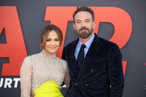 JLo- Ben Affleck: Οι φήμες περί χωρισμού θέλουν τον ηθοποιό να μένει σε ξεχωριστό σπίτι