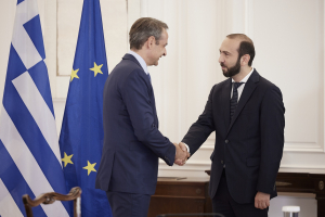Ο Κυριάκος Μητσοτάκης συναντήθηκε με τον ΥΠΕΞ της Αρμενίας
