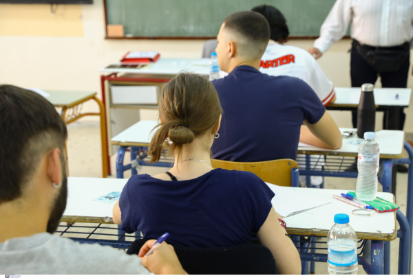 Καύσωνας και Πανελλήνιες 2024: Εξετάσεις εν μέσω ακραίας ζέστης άνευ κλιματισμού