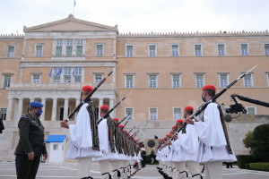 Χτύπησε κόκκινο η τηλεθέαση στην ΕΡΤ λόγω... παρέλασης
