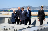 Στην επίσκεψη Μακρόν στη φρεγάτα «Κίμων» ο Δένδιας: Διμερής συνάντηση με τη Γαλλίδα ομόλογό του