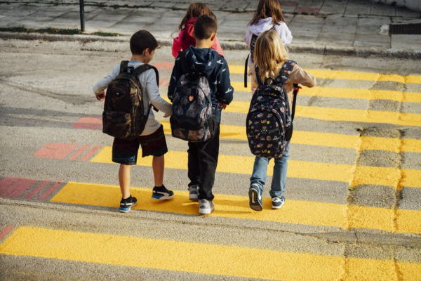 Όταν οι διαβάσεις ξεθωριάζουν, ποιος προστατεύει τα παιδιά μας;